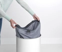 Brabantia Wasmand Met Deksel - 60 L - White / Kurken Deksel 20 Brabantia Wasmand Met Deksel - 60 L - White / Kurken Deksel -Schoonmaakartikelen Winkel 1200x1008 2