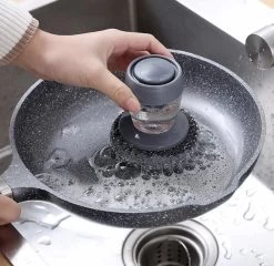 Afwasborstel Met Zeepdispenser – Met 3 Verschillende Opzet Stukken – Inclusief Houder – Grijs – Afwas Borstel Zeepreservoir – Zeep Handborstel – Doseerpomp – Afwasmiddel Dispenser – Navulbaar -Schoonmaakartikelen Winkel 1200x1168 2