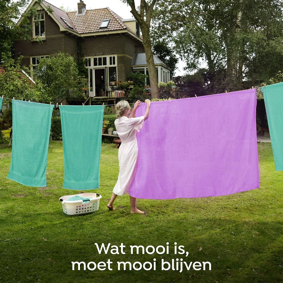 Robijn Collections Paradise Secret Wasverzachter - 8 X 30 Wasbeurten - Voordeelverpakking 9 Robijn Collections Paradise Secret Wasverzachter - 8 X 30 Wasbeurten - Voordeelverpakking - Afbeelding 7