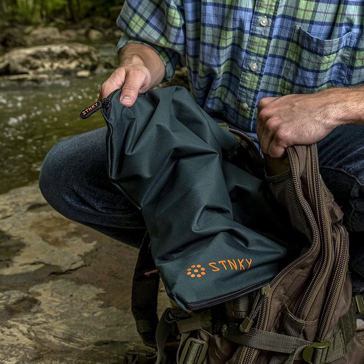 STNKY Pro Edition - Wasbare Sport, Reis- En Wastas - Groen - 13 Liter - Geurloos 5 STNKY Pro Edition - Wasbare Sport, Reis- En Wastas - Groen - 13 Liter - Geurloos - Afbeelding 3