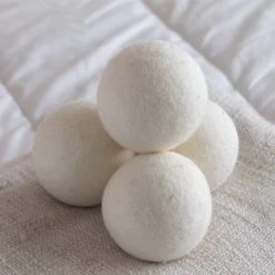 Apeiron Drogerballen - Droogballen - 6 XL Wasbollen - Droger - Duurzaam - Wasmachine - Wasverzachter - Energie Besparen - Zero Waste - Schapenvacht - Wol -Schoonmaakartikelen Winkel 1200x1200 578