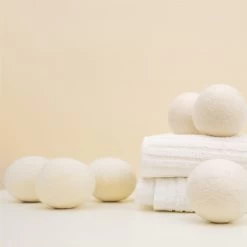 Apeiron Drogerballen - Droogballen - 6 XL Wasbollen - Droger - Duurzaam - Wasmachine - Wasverzachter - Energie Besparen - Zero Waste - Schapenvacht - Wol -Schoonmaakartikelen Winkel 1200x1200 585