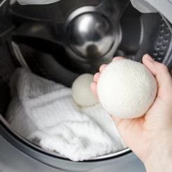 Apeiron Drogerballen - Droogballen - 6 XL Wasbollen - Droger - Duurzaam - Wasmachine - Wasverzachter - Energie Besparen - Zero Waste - Schapenvacht - Wol -Schoonmaakartikelen Winkel 1200x1200 586