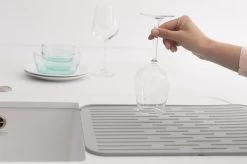 Brabantia SinkSide Afdruipmat - Siliconen - Mid Grey -Schoonmaakartikelen Winkel 1200x799 12