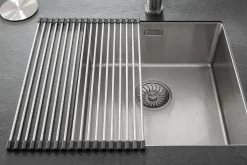 Highport Oprolbaar Vaat Droogrek - Scandinavisch Design - Opvouwbaar Hittebestendig Roestvrijstalen Keuken Afdruiprek - Vaatwasser Geschikt - Sterke 18-staafs Onderzetter - Foodgrade Materiaal 8 Highport Oprolbaar Vaat Droogrek - Scandinavisch Design - Opvouwbaar Hittebestendig Roestvrijstalen Keuken Afdruiprek - Vaatwasser Geschikt - Sterke 18-staafs Onderzetter - Foodgrade Materiaal -Schoonmaakartikelen Winkel 1200x800 18