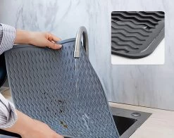 Merkloos Afdruipmat - Pannenonderzetter- Siliconen Mat - Zwart - 30 X 40 CM - Met Ophanggat - Hittebestendig 10 Merkloos Afdruipmat - Pannenonderzetter- Siliconen Mat - Zwart - 30 X 40 CM - Met Ophanggat - Hittebestendig -Schoonmaakartikelen Winkel 1200x954 2