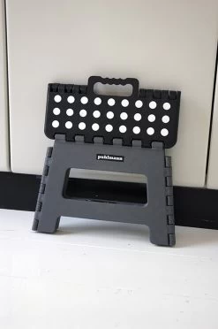 PUHLMANN - Inklapbare Kruk, JAMES, Plastic, Grijs, 22 Cm Hoog, Max 100 Kilo 15 PUHLMANN - Inklapbare Kruk, JAMES, Plastic, Grijs, 22 Cm Hoog, Max 100 Kilo -Schoonmaakartikelen Winkel 797x1200 5