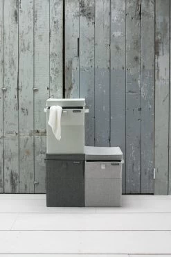 Brabantia Wasmand Met Deksel - Stapelbaar - 35 L - Grey 28 Brabantia Wasmand Met Deksel - Stapelbaar - 35 L - Grey -Schoonmaakartikelen Winkel 799x1200 12