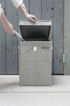 Brabantia Wasmand Met Deksel - Stapelbaar - 35 L - Grey 30 Brabantia Wasmand Met Deksel - Stapelbaar - 35 L - Grey -Schoonmaakartikelen Winkel 799x1200 14