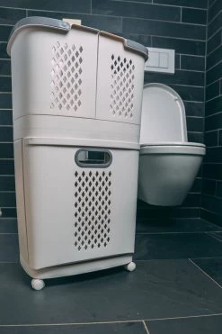 Sens Design Wasmanden Met Deksel - Wassorteerder 3 Vakken Op Wieltjes -Schoonmaakartikelen Winkel 800x1200 28